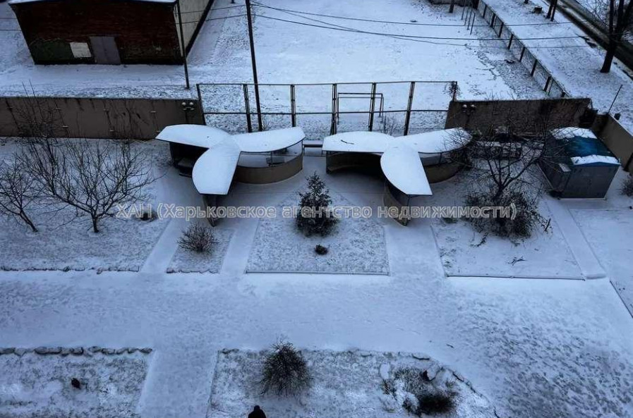 Продам квартиру, Дизельная ул. , 3  ком., 107 м², капитальный ремонт 