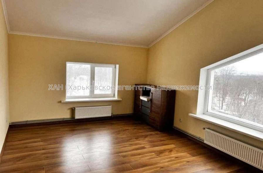 Продам квартиру, Дизельная ул. , 3  ком., 107 м², капитальный ремонт 