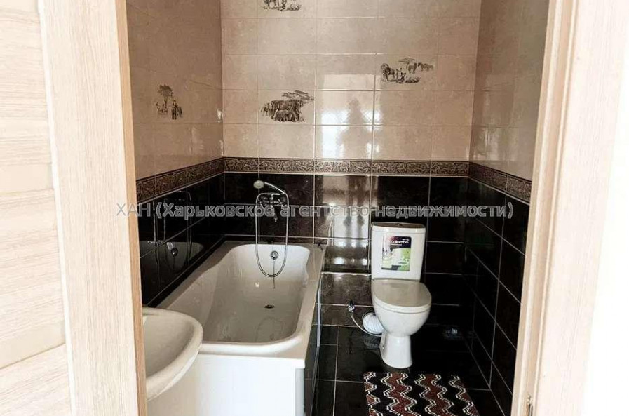 Продам квартиру, Дизельная ул. , 3  ком., 107 м², капитальный ремонт 