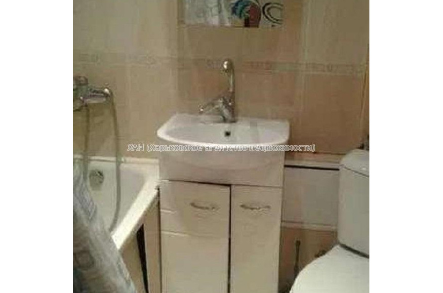 Продам квартиру, Вологодская ул. , 1 кім., 39 м², косметический ремонт 