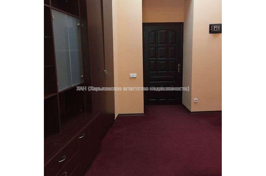 Продам квартиру, Марьинская ул. , 4 кім., 69 м², капитальный ремонт 