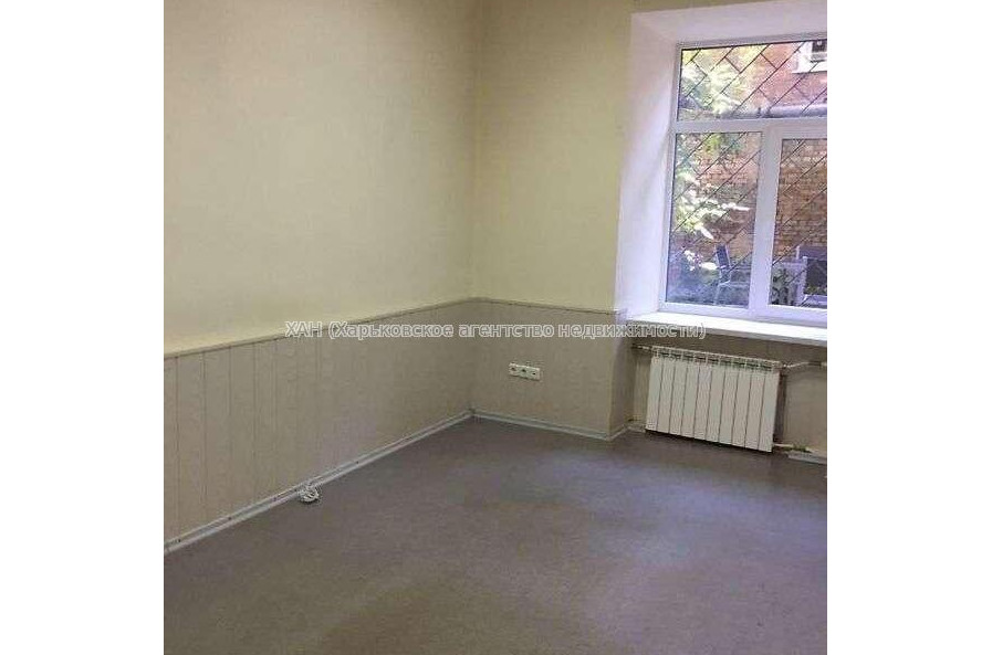 Продам квартиру, Марьинская ул. , 4 кім., 69 м², капитальный ремонт 