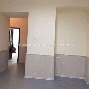 Продам квартиру, Марьинская ул. , 4 кім., 69 м², капитальный ремонт 