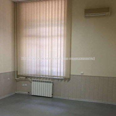 Продам квартиру, Марьинская ул. , 4 кім., 69 м², капитальный ремонт 