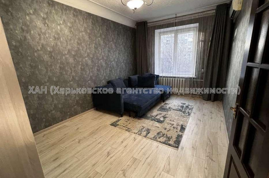 Продам квартиру, Холодноярская ул. , 2 кім., 54 м², капитальный ремонт 