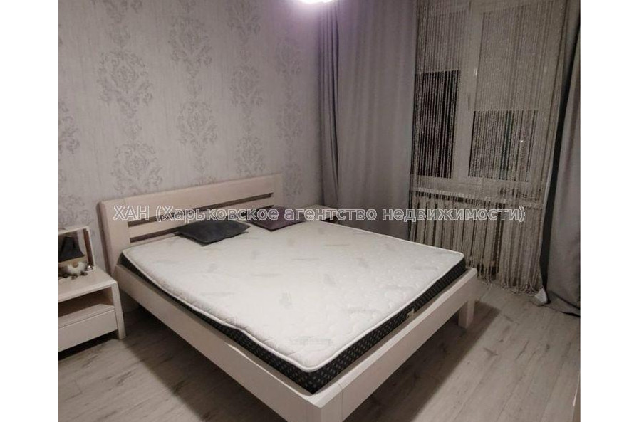 Продам квартиру, Холодноярская ул. , 2 кім., 54 м², капитальный ремонт 