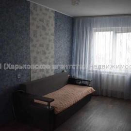 Продам квартиру, Ахсарова Энвера ул. , 3 кім., 67 м², капитальный ремонт