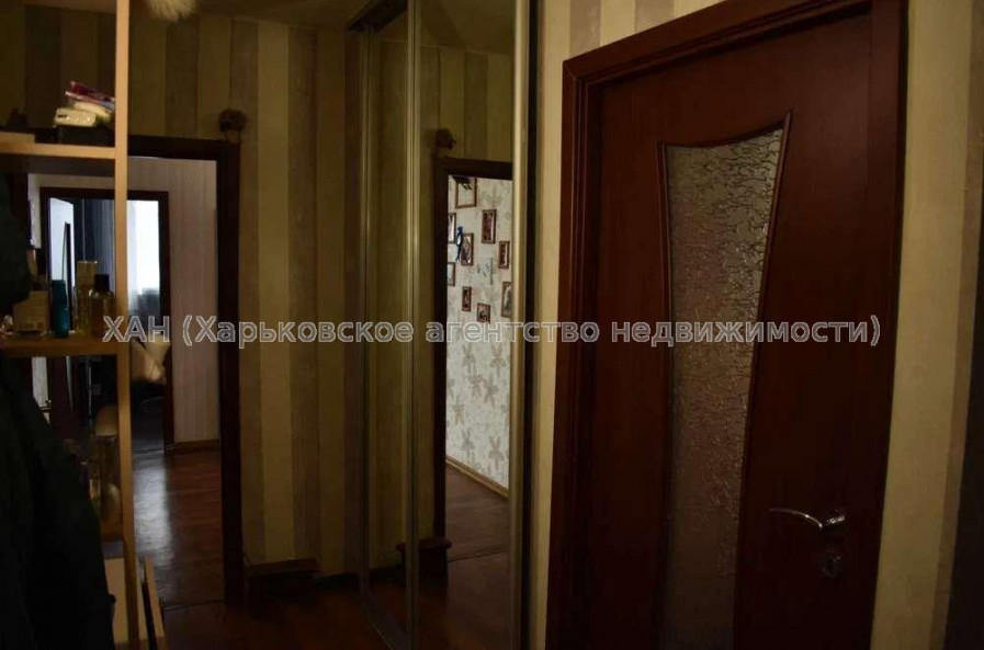 Продам квартиру, Ахсарова Энвера ул. , 3 кім., 67 м², капитальный ремонт 