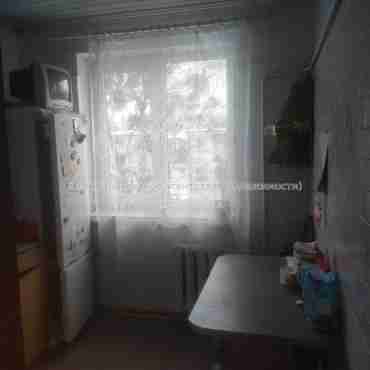 Продам квартиру, Богдана Хмельницкого бульв. , 3 кім., 58 м², без ремонта 