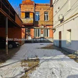 Продам квартиру, Куликовская ул. , 4  ком., 80 м², частичный ремонт
