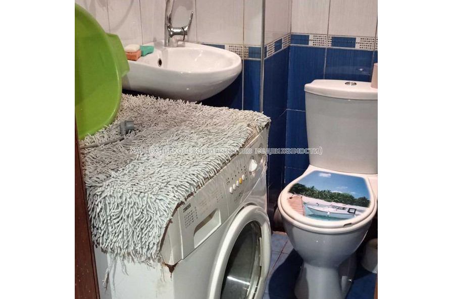 Продам квартиру, Каркача Ивана бульв. , 1  ком., 16 м², капитальный ремонт 