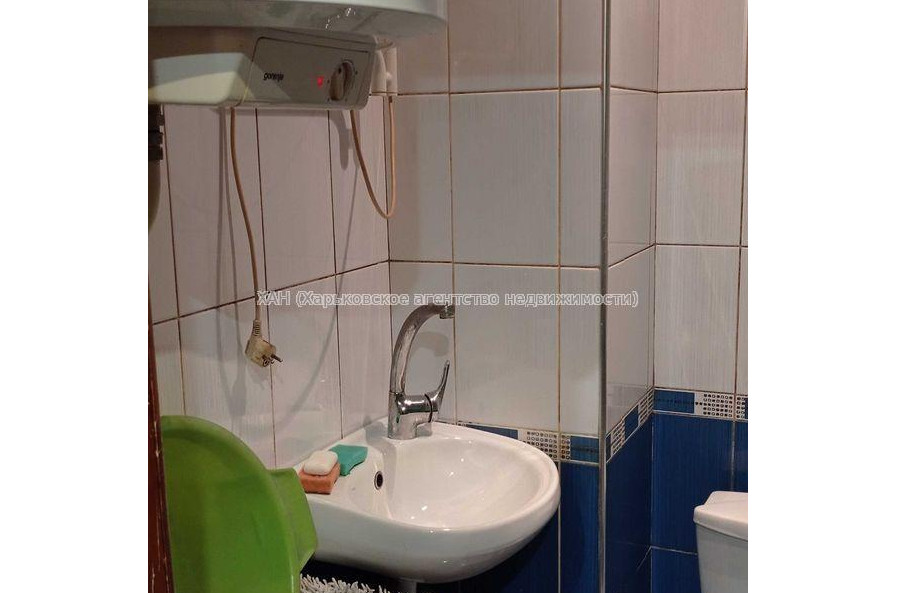 Продам квартиру, Каркача Ивана бульв. , 1  ком., 16 м², капитальный ремонт 