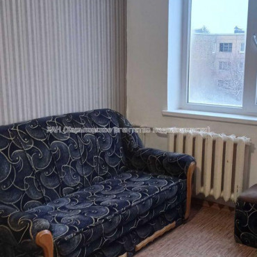 Продам квартиру, Каркача Ивана бульв. , 1  ком., 16 м², капитальный ремонт 