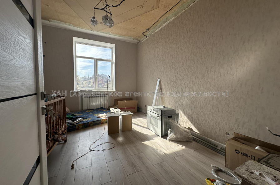 Продам квартиру, Георгия Тарасенко ул. , 2 кім., 67 м², частичный ремонт 