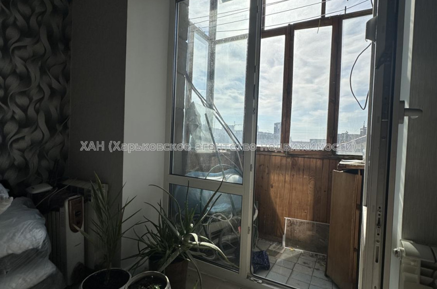 Продам квартиру, Георгия Тарасенко ул. , 2 кім., 67 м², частичный ремонт 