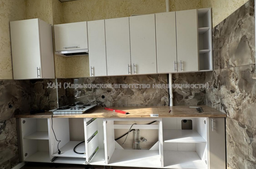 Продам квартиру, Георгия Тарасенко ул. , 2 кім., 67 м², частичный ремонт 