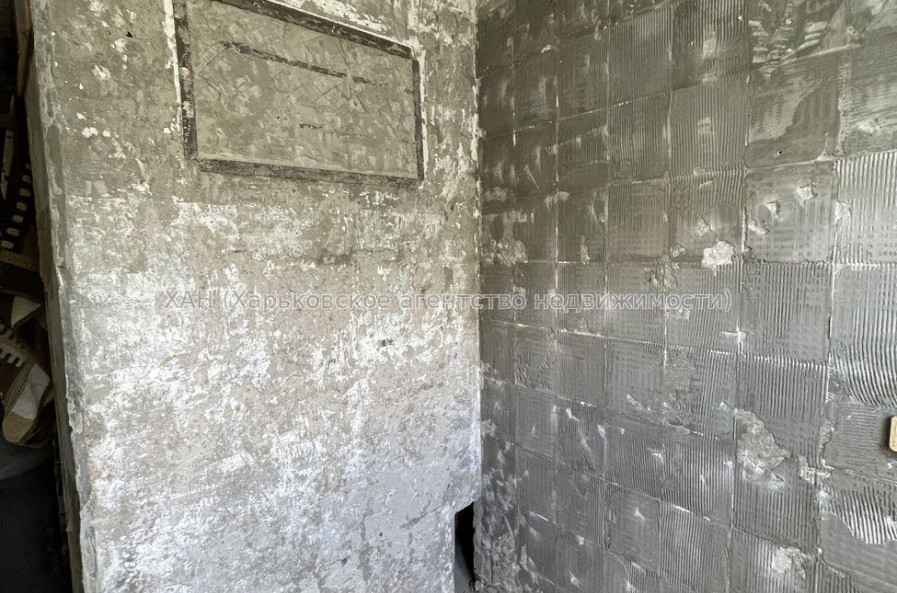 Продам квартиру, Ньютона ул. , 2  ком., 47 м², без ремонта 