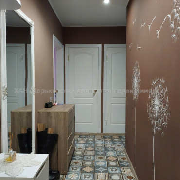 Продам квартиру, Каденюка ул. , 1  ком., 38 м², капитальный ремонт 