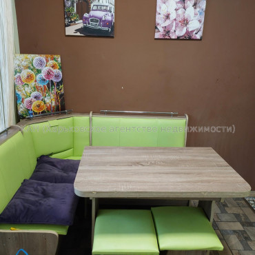 Продам квартиру, Каденюка ул. , 1  ком., 38 м², капитальный ремонт 