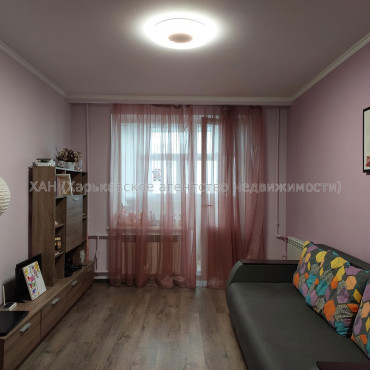 Продам квартиру, Каденюка ул. , 1  ком., 38 м², капитальный ремонт 