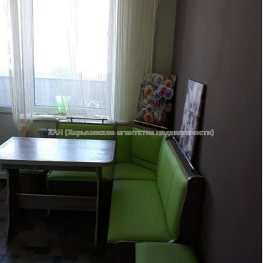 Продам квартиру, Каденюка ул. , 1  ком., 38 м², капитальный ремонт 