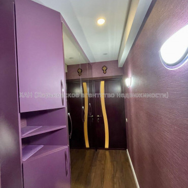 Продам квартиру, 92-й бригады ул. , 3  ком., 80 м², авторский дизайн 