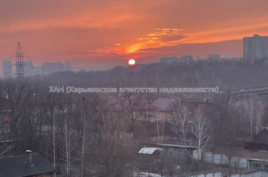 Продам квартиру, Профессорская ул. , 2 кім., 62 м², частичный ремонт 
