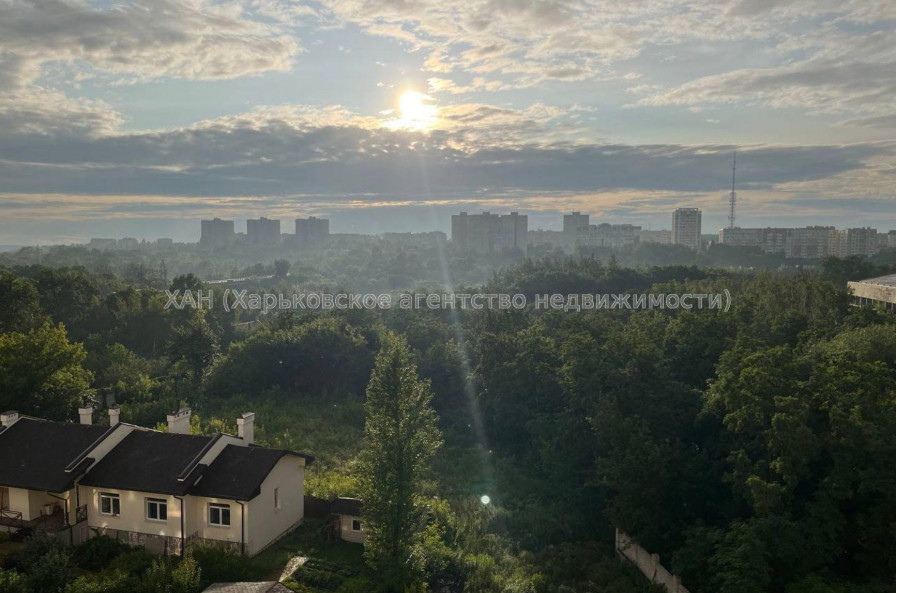 Продам квартиру, Профессорская ул. , 2 кім., 62 м², частичный ремонт 