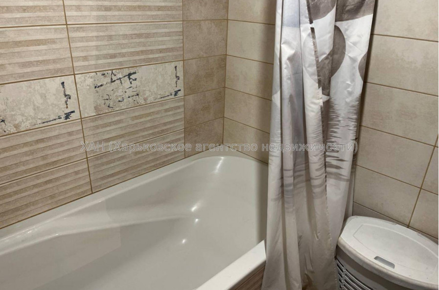 Продам квартиру, Профессорская ул. , 2 кім., 62 м², частичный ремонт 