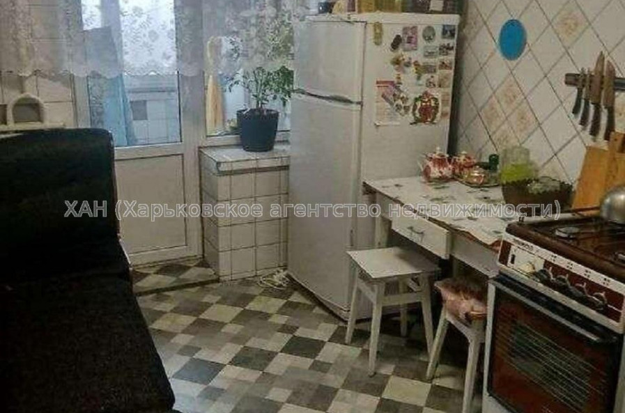 Продам квартиру, Аэрокосмический пр. , 2  ком., 60 м², частичный ремонт 