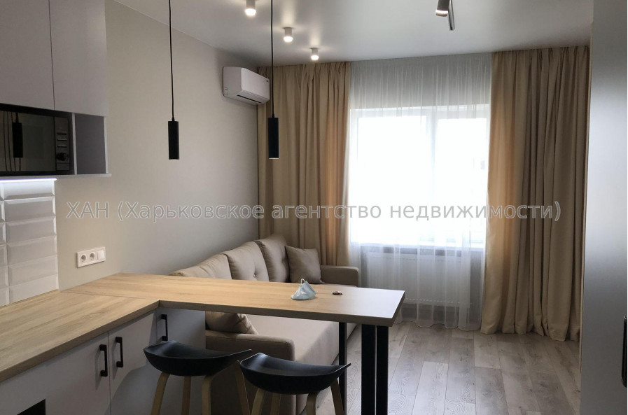Продам квартиру, Хмельницкого Богдана ул. , 1  ком., 23 м², авторский дизайн 