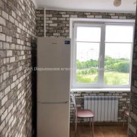 Продам квартиру, Победы просп. , 1 кім., 33 м², капитальный ремонт