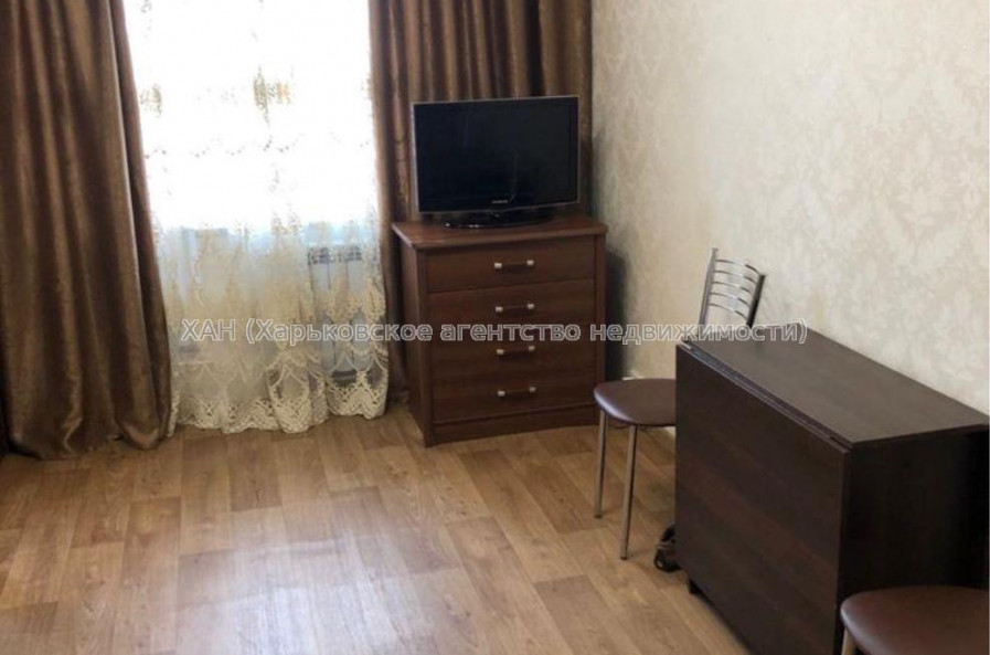 Продам квартиру, Победы просп. , 1 кім., 33 м², капитальный ремонт 