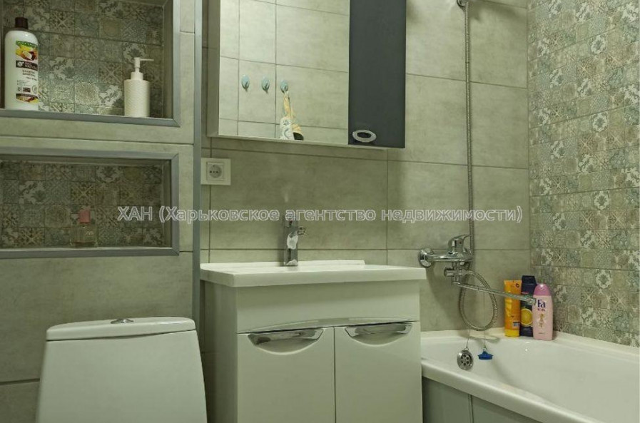 Продам квартиру, Власенко ул. , 1 кім., 32 м², евроремонт 