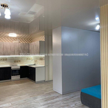 Продам квартиру, Шевченковский пер. , 1 кім., 39 м², евроремонт 