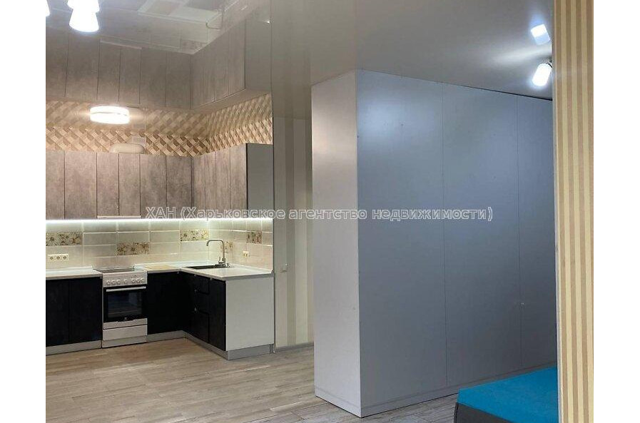 Продам квартиру, Шевченковский пер. , 1 кім., 39 м², евроремонт 