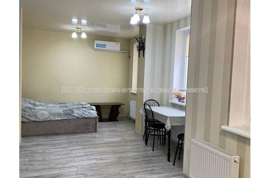 Продам квартиру, Шевченковский пер. , 1 кім., 39 м², евроремонт 