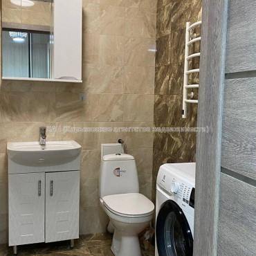 Продам квартиру, Шевченковский пер. , 1 кім., 39 м², евроремонт 