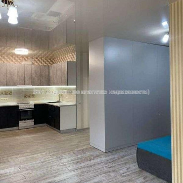 Продам квартиру, Шевченковский пер. , 1 кім., 39 м², евроремонт 