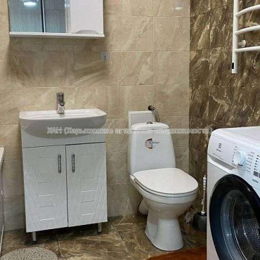 Продам квартиру, Шевченковский пер. , 1 кім., 39 м², евроремонт 