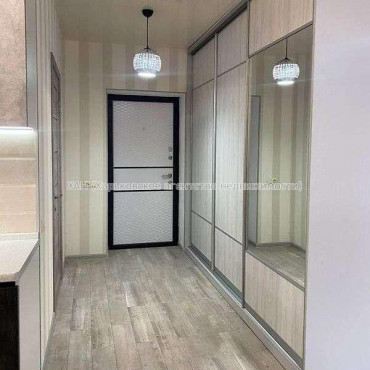 Продам квартиру, Шевченковский пер. , 1 кім., 39 м², евроремонт 