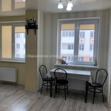 Продам квартиру, Шевченковский пер. , 1 кім., 39 м², евроремонт 