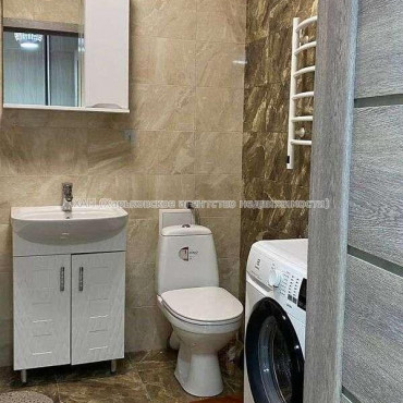 Продам квартиру, Шевченковский пер. , 1 кім., 39 м², евроремонт 