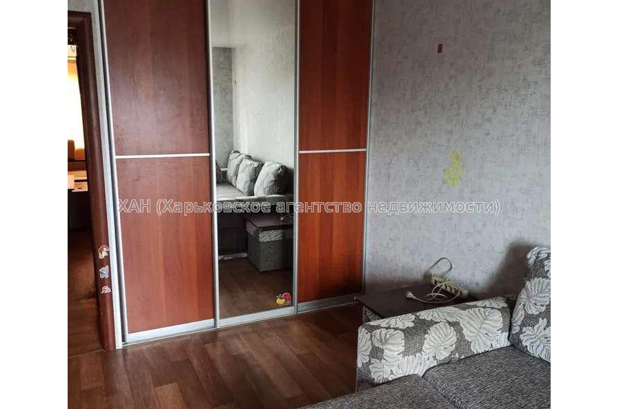 Продам квартиру, Зерновая ул. , 2  ком., 41 м², косметический ремонт 