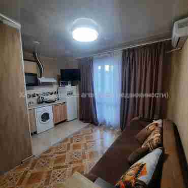Продам квартиру, Дидро ул. , 1 кім., 18 м², капитальный ремонт 