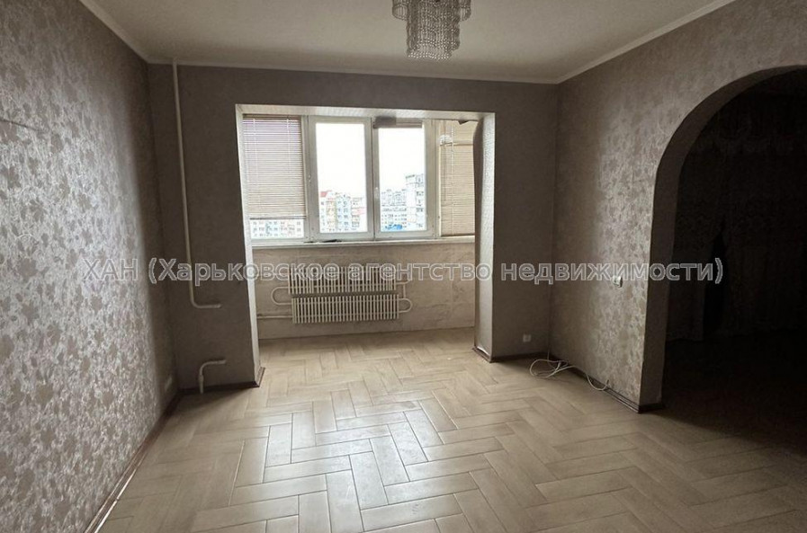 Продам квартиру, Леся Сердюка ул. , 4  ком., 82 м², косметический ремонт 