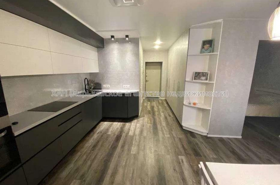 Продам квартиру, Малиновская ул. , 1  ком., 50 м², евроремонт 
