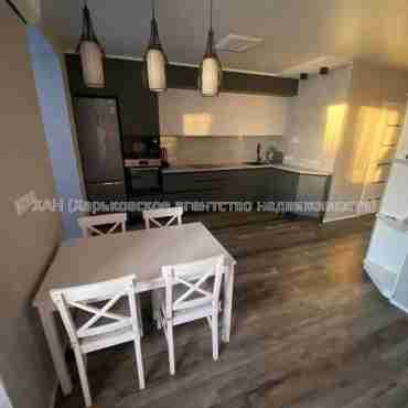 Продам квартиру, Малиновская ул. , 1  ком., 50 м², евроремонт 