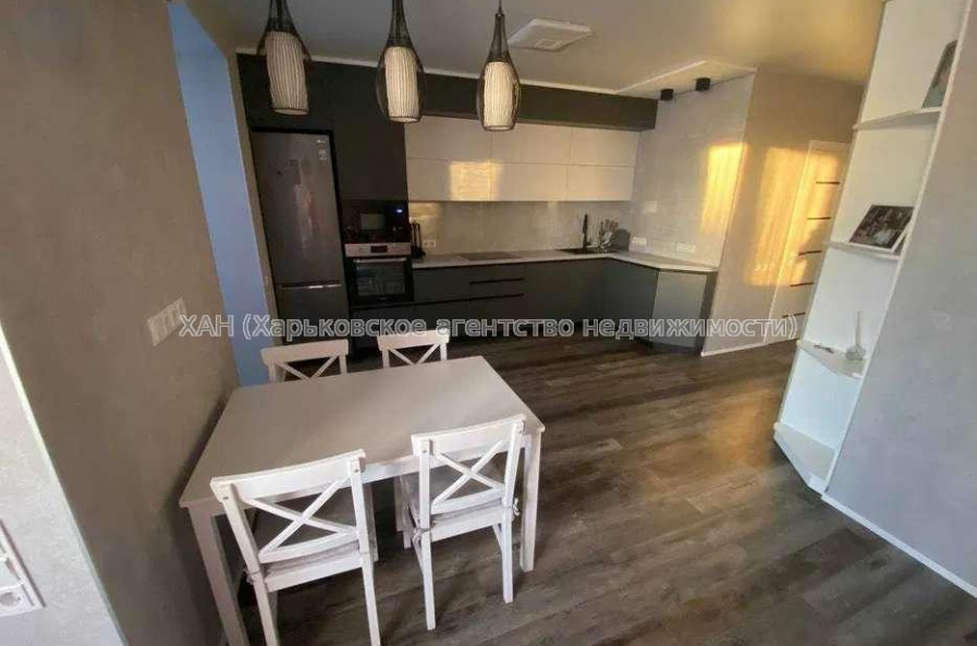 Продам квартиру, Малиновская ул. , 1  ком., 50 м², евроремонт 