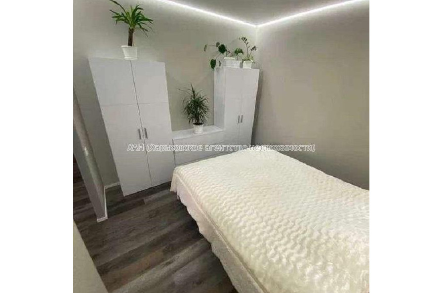 Продам квартиру, Малиновская ул. , 1  ком., 50 м², евроремонт 